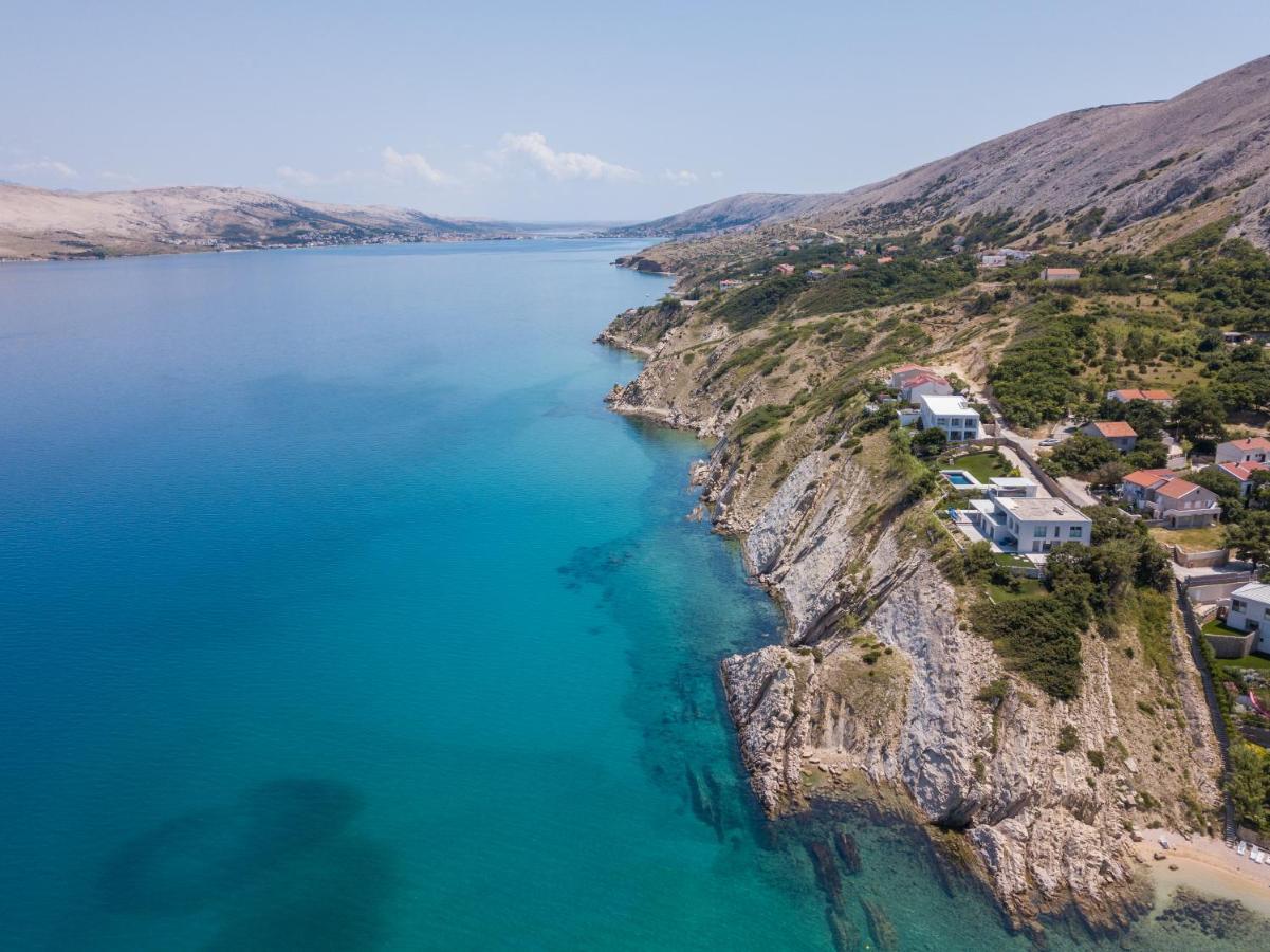 פג A White Cliffside Studio מראה חיצוני תמונה