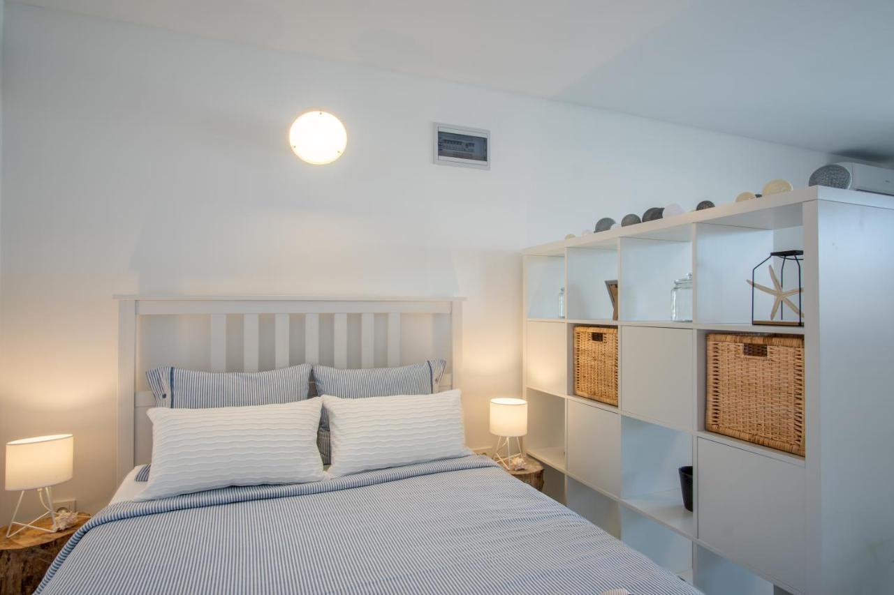 פג A White Cliffside Studio מראה חיצוני תמונה